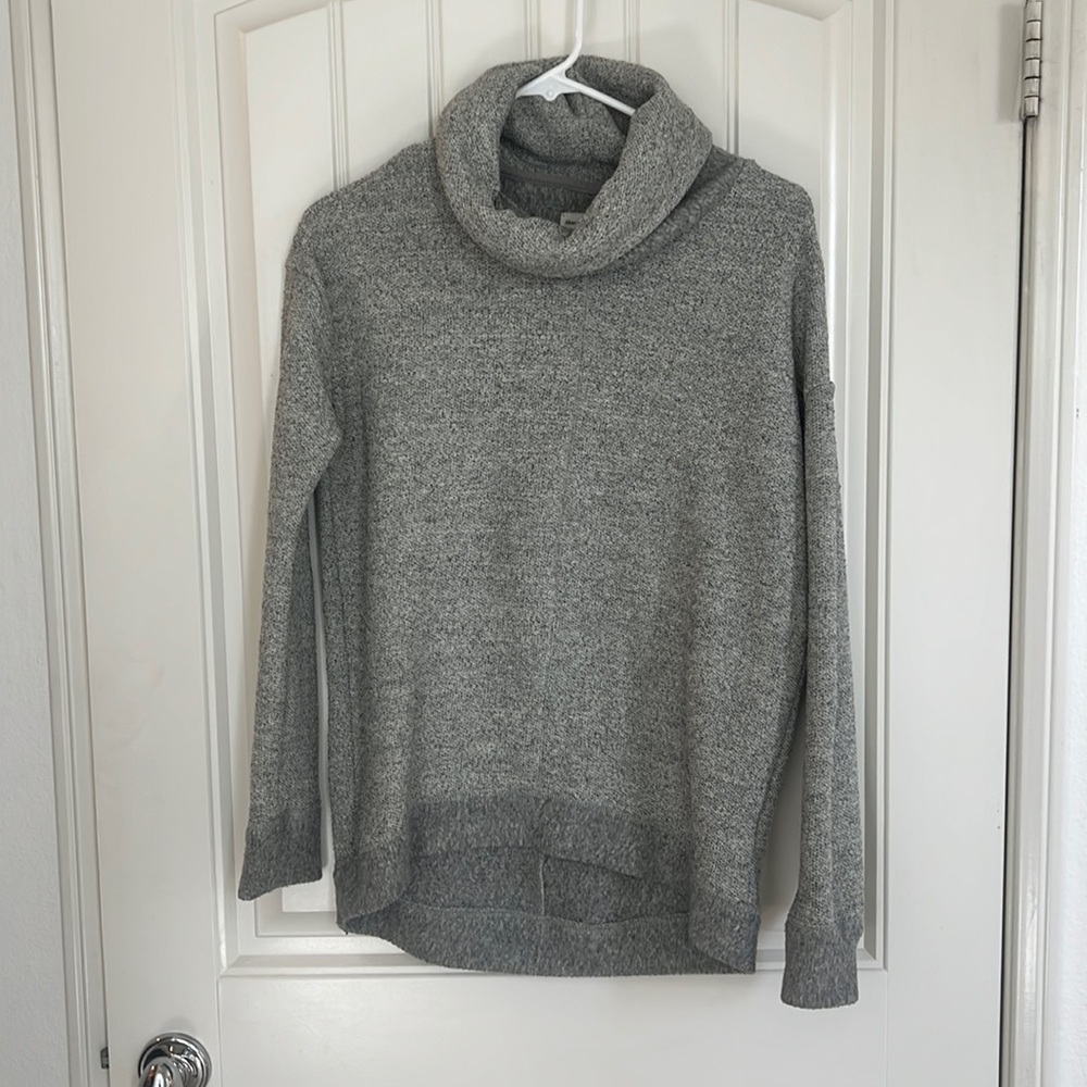 A&F sweater